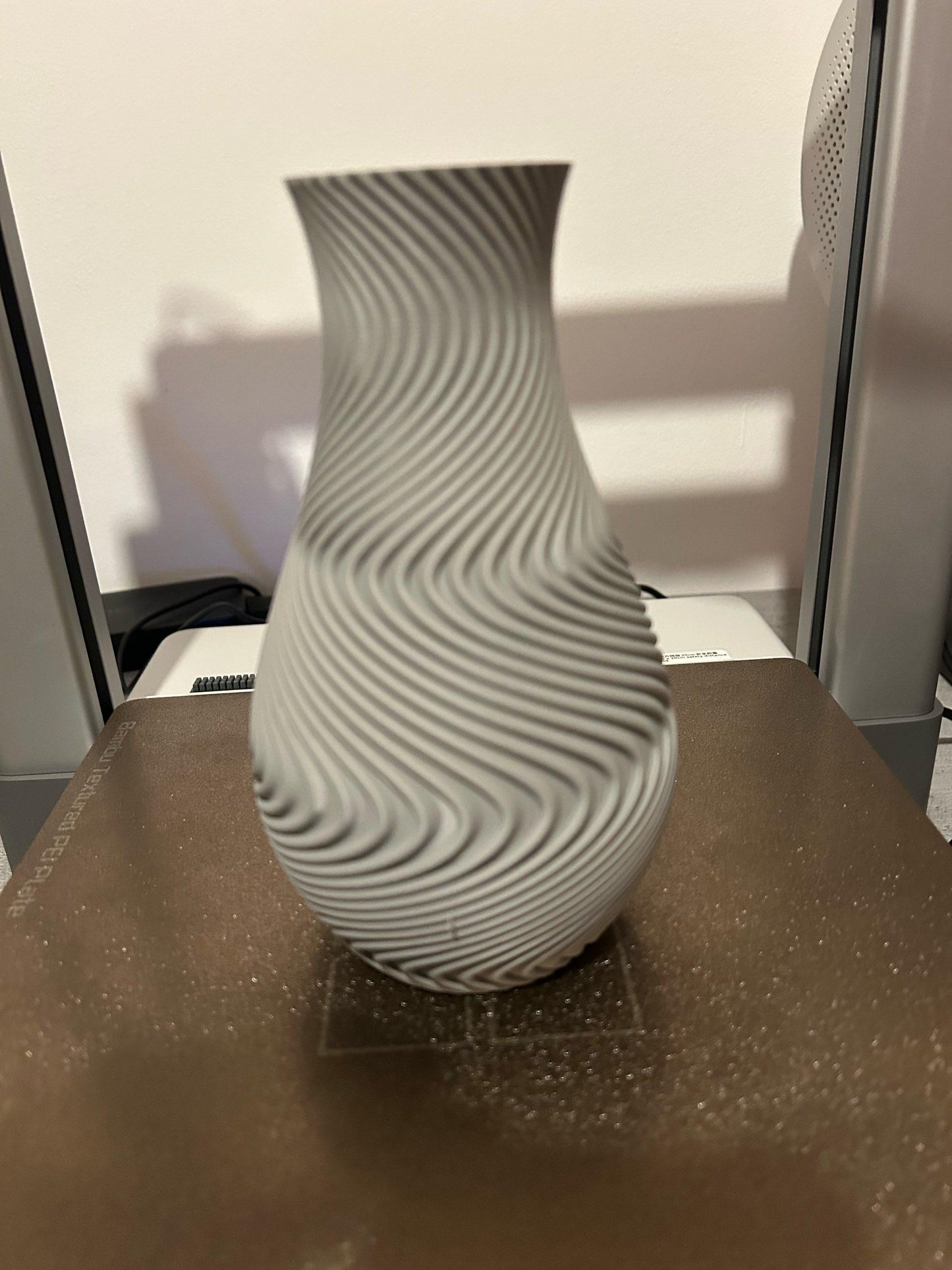 3D Printed Cosmic Swirl Vase – Modern Gradient Home Decor