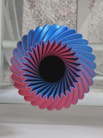 Modern Swirl Flower Vase