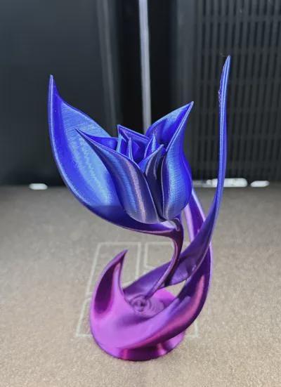 Eternal Bloom Sculptural Tulip Vase – Modern 3D Printed Art Décor