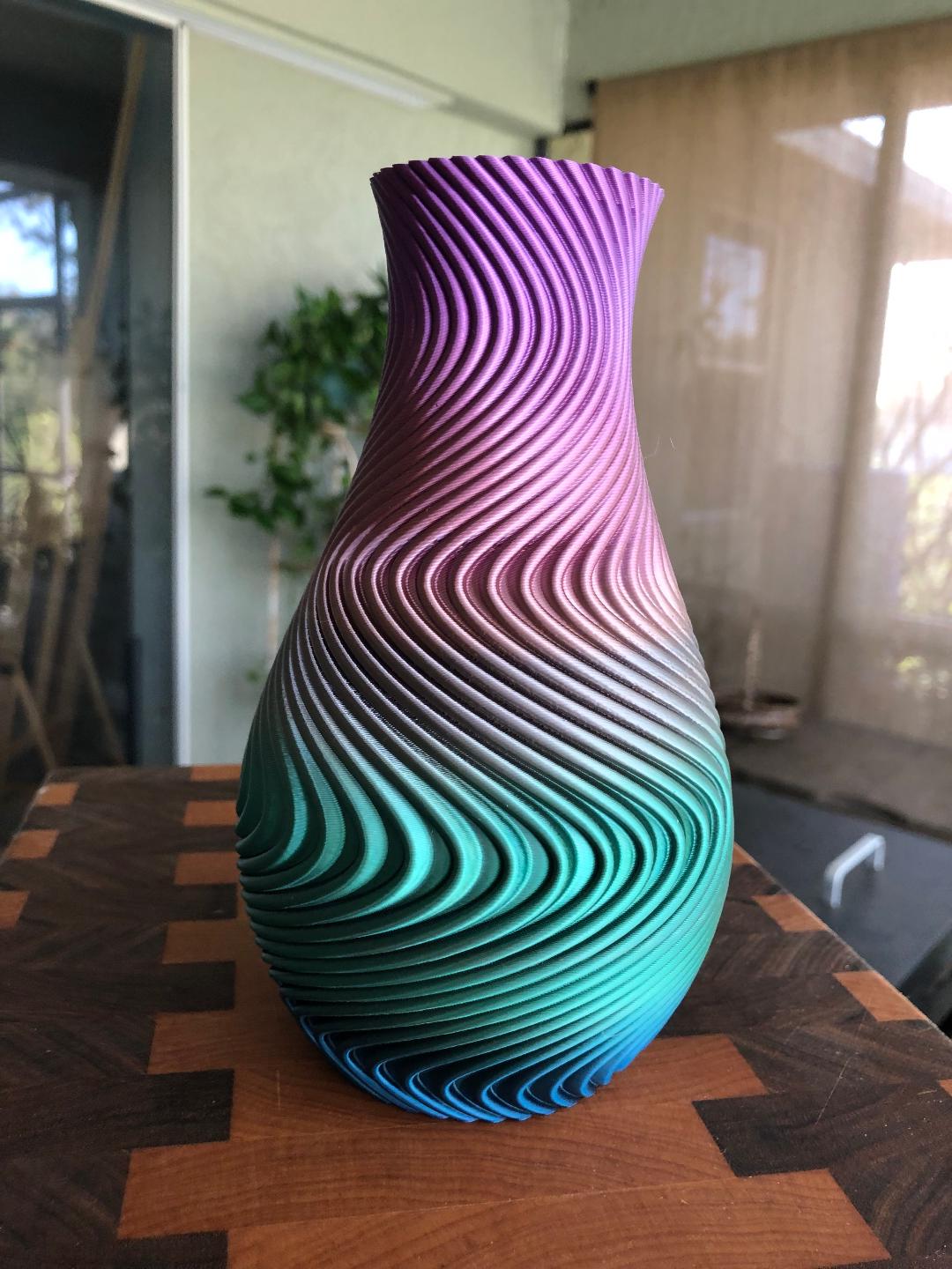 3D Printed Cosmic Swirl Vase – Modern Gradient Home Decor
