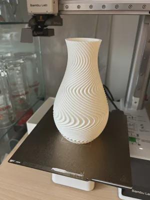 3D Printed Cosmic Swirl Vase – Modern Gradient Home Decor