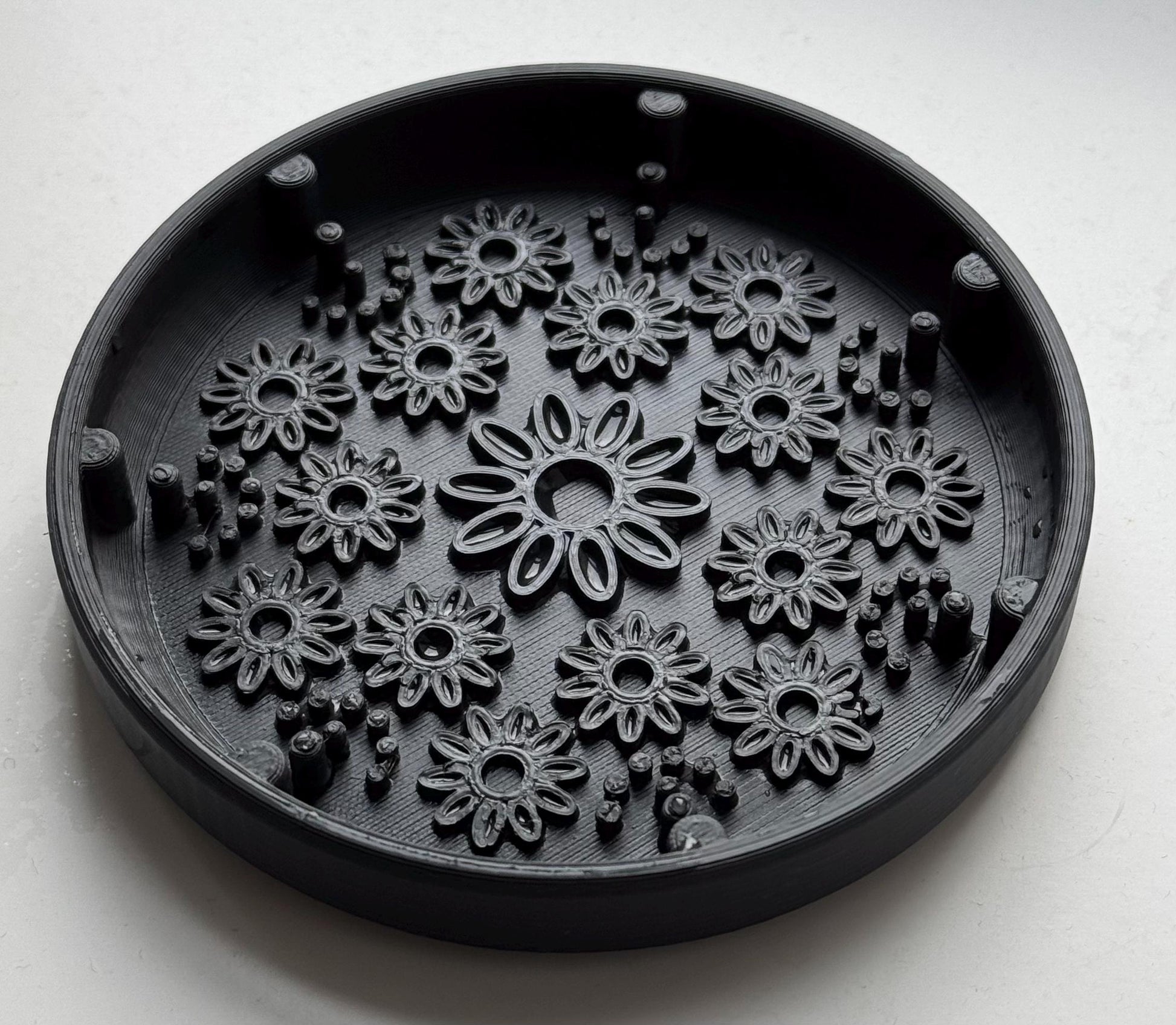 3D Printed Makeup Brush Cleaner Bowl | Cosmetic Brush Washing Bowl | Gift for Makeup Lovers | Bathroom Vanity Tool